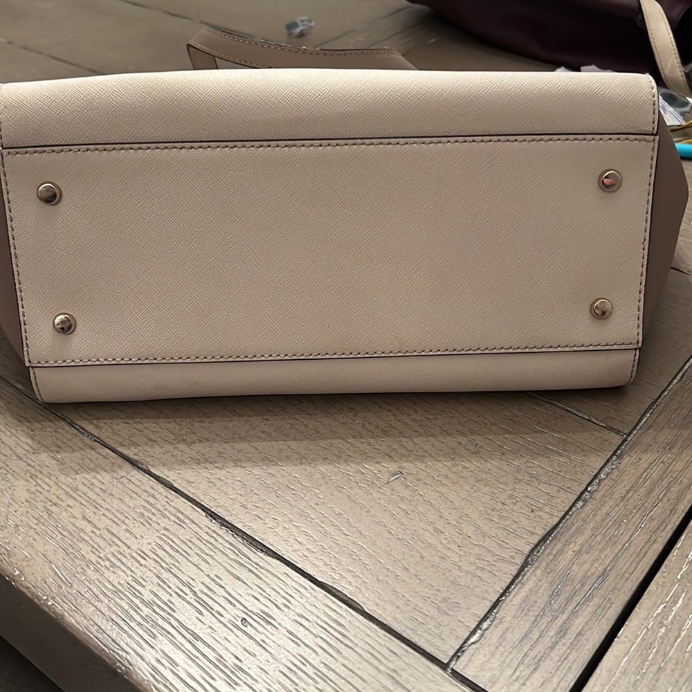 Kate Spade Purse - Picture 2 of 5